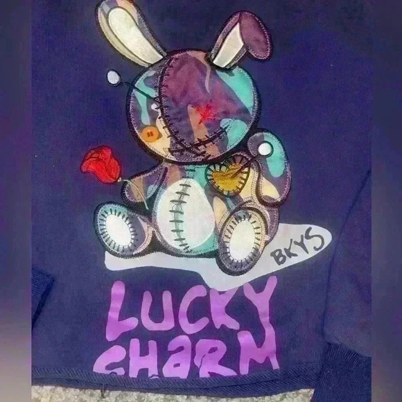 Embroidered & Textured Lucky Charm Crop Top - Picture 2 of 3